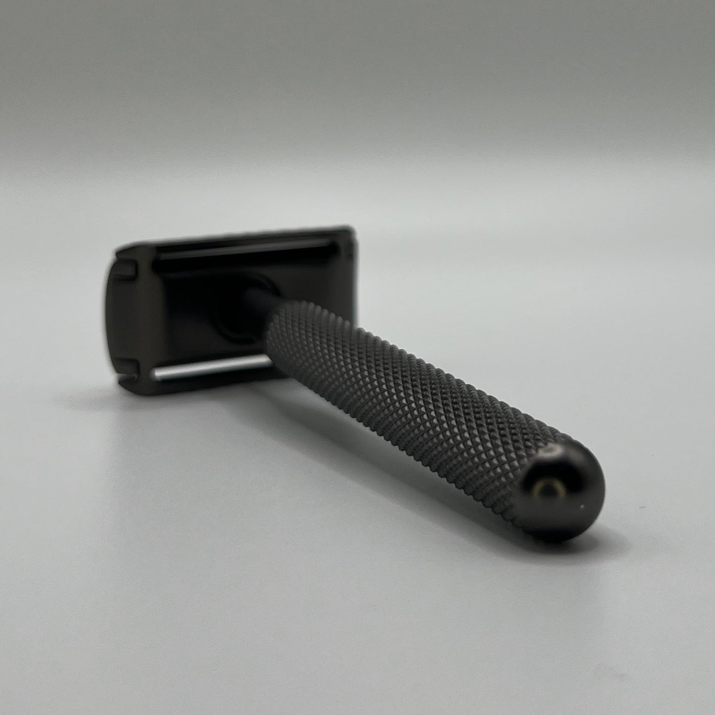 The Muck & Brass Razor